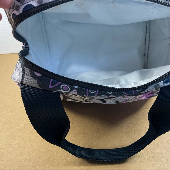 Vera Bradley Lunchbox - Picture 13 of 13
